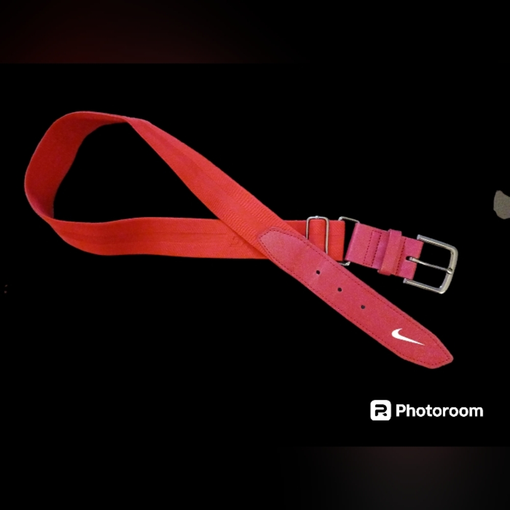 Nike mens belt. Red. One size. Adjustable elastic.